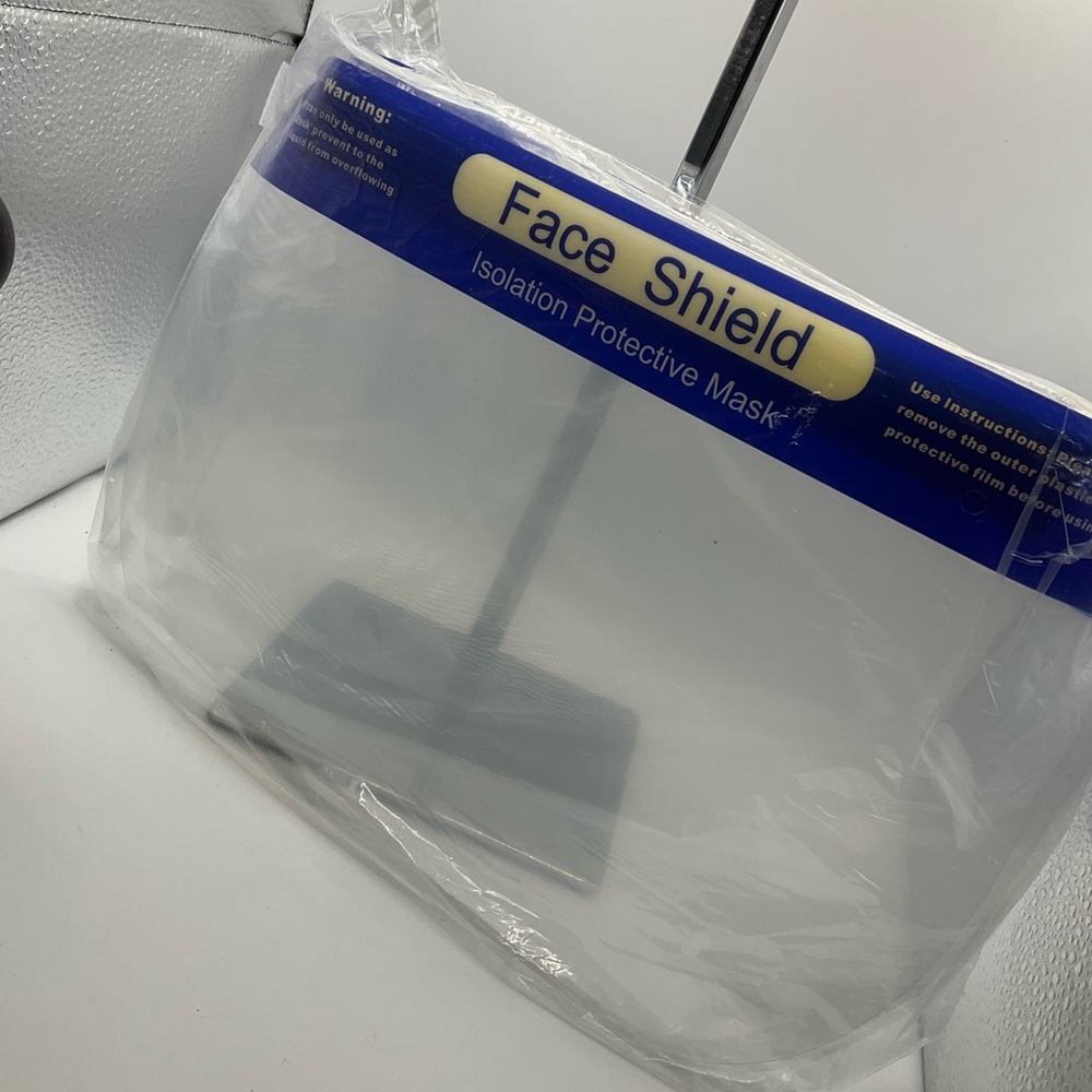 🥰 4/$25 - Face Sheild